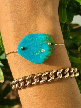 10kt Gold Natrual Turquoise & Diamond Bangle 7g